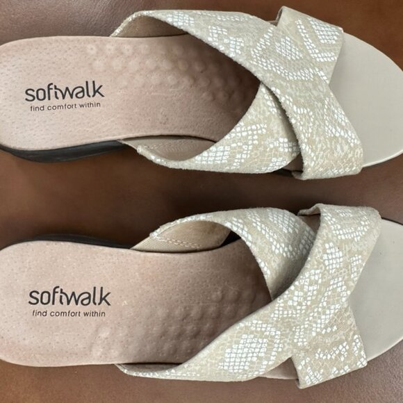 Softwalk Beige Sandals Size 7 - Picture 7 of 7